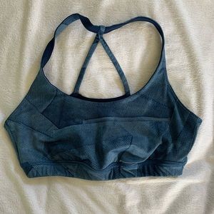 Reebok, sport bra.